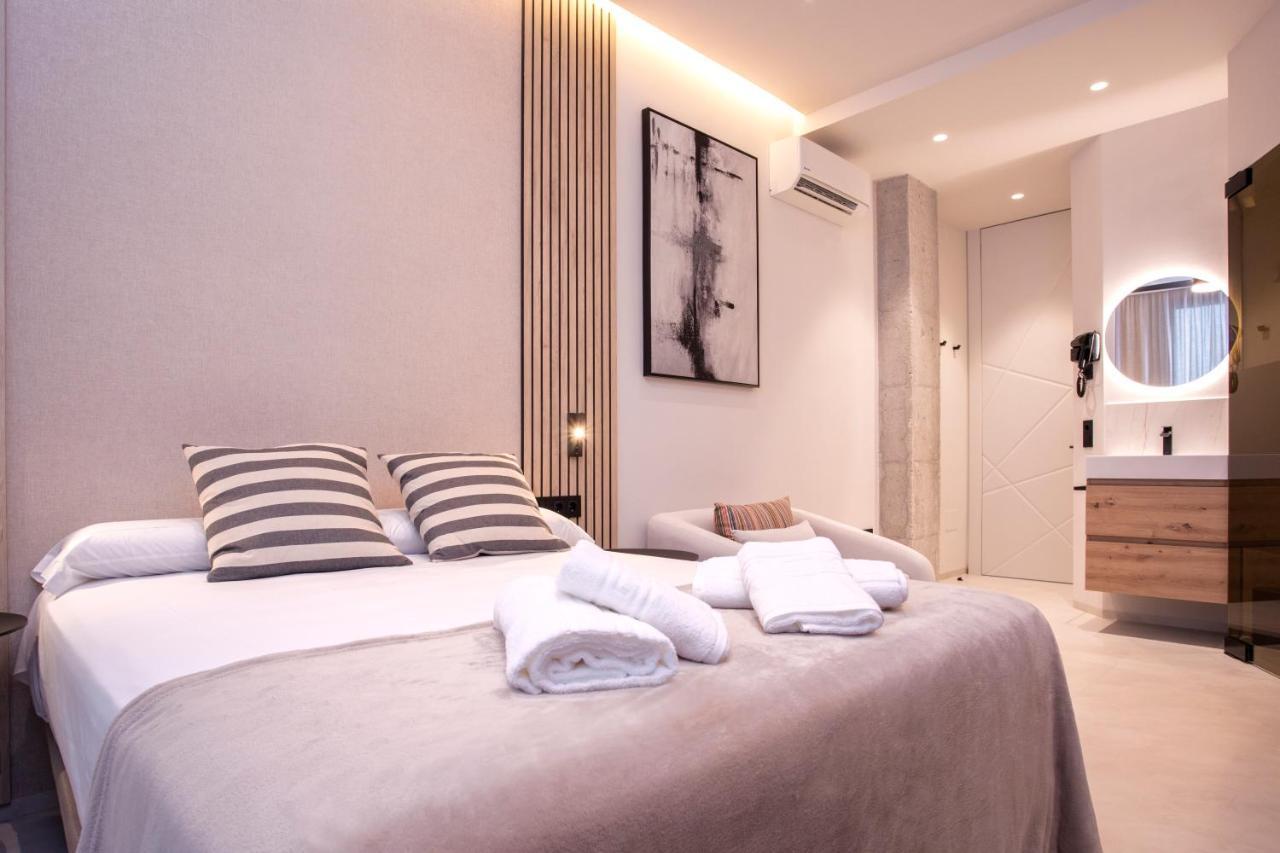 Magnificent Renovated 2Bd 2Bth Duplex With Backyard - City Centre Малага Экстерьер фото